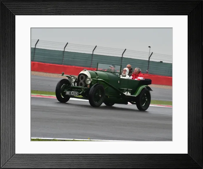 Framed Print : CM4 2020 Bentley, MK 5205 Framed Print : CM4 2020 Bentley, MK 5205