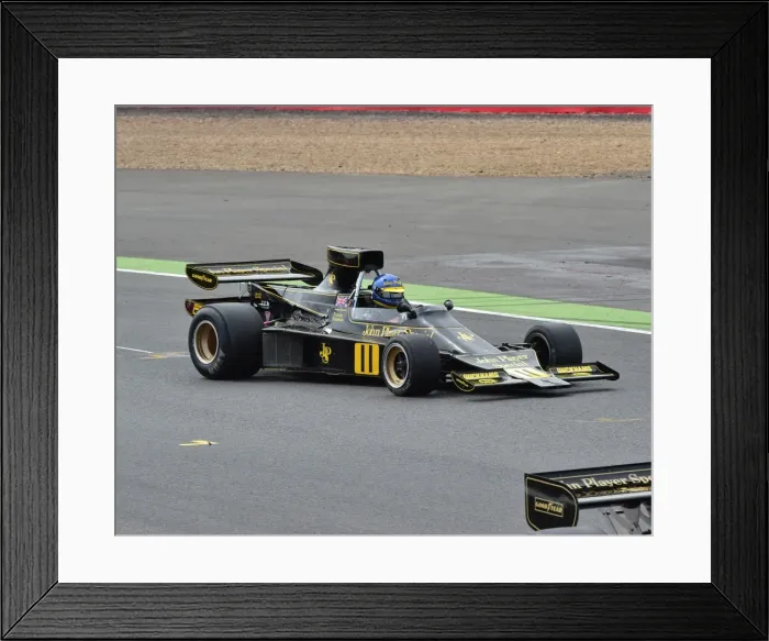 Framed Print : CM3 9379 Andrew Beaumont, Lotus 76 Framed Print : CM3 9379 Andrew Beaumont, Lotus 76