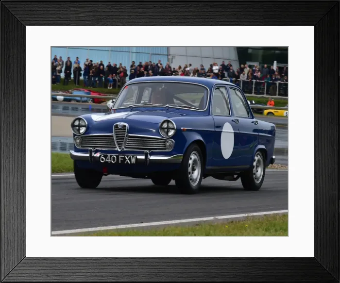 Framed Print : CM5 3125 Peter Collins, Alfa Romeo Giulietta, 640 FXW Framed Print : CM5 3125 Peter Collins, Alfa Romeo Giulietta, 640 FXW