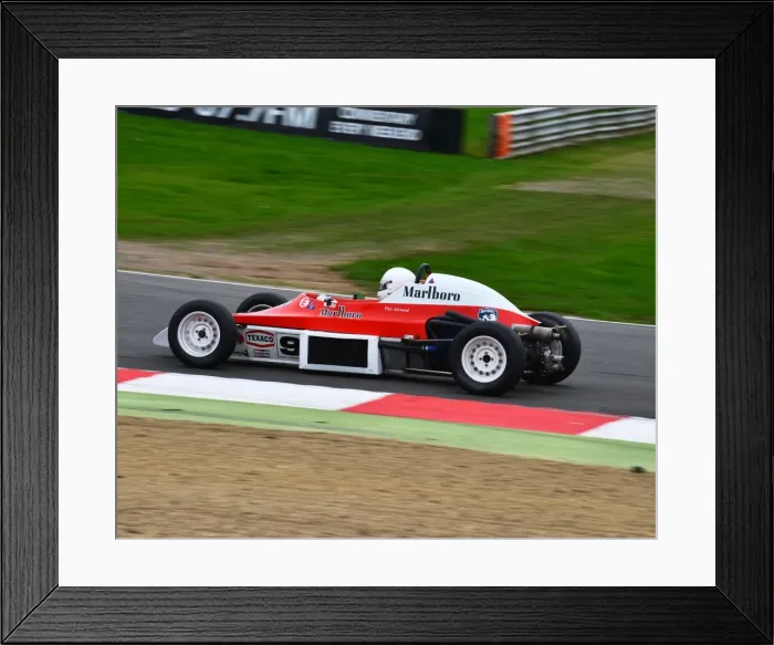 Framed Print : CJ5 6604 Philip Attwood, Crossle 32F Framed Print : CJ5 6604 Philip Attwood, Crossle 32F