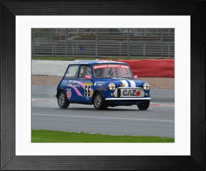 Framed Print : CM5 6662 Caroline Gilbert, Rover Mini Cooper Framed Print : CM5 6662 Caroline Gilbert, Rover Mini Cooper