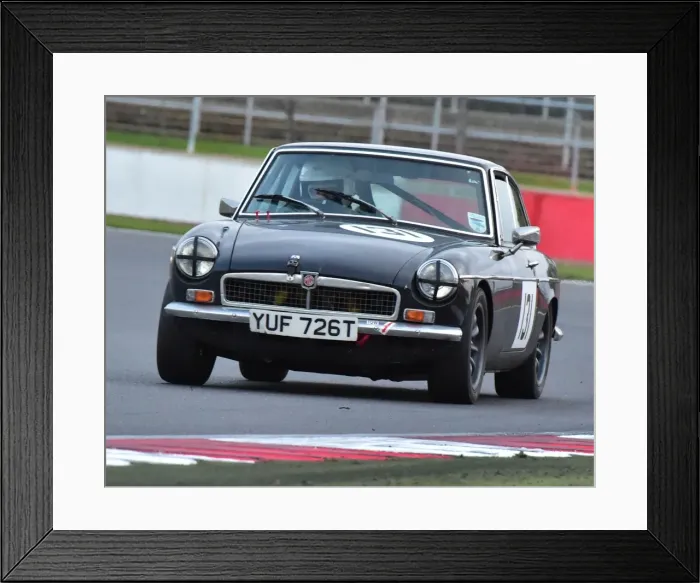 Framed Print : CM5 4958 Mark Bennett, MG B, YUF 726 T Framed Print : CM5 4958 Mark Bennett, MG B, YUF 726 T