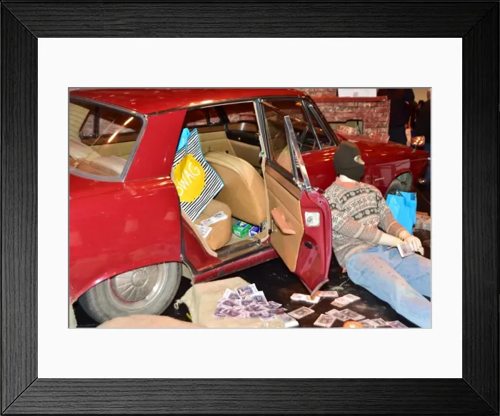 Framed Print : CM5 8106 Rover 2000 get away car Framed Print : CM5 8106 Rover 2000 get away car