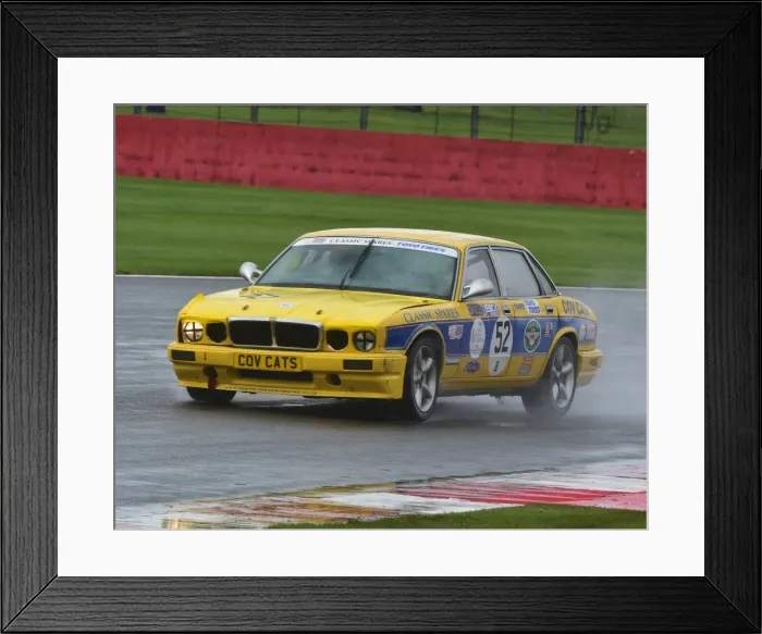Framed Print : CM5 7146 Gail Hill, Jaguar XJ40 Framed Print : CM5 7146 Gail Hill, Jaguar XJ40