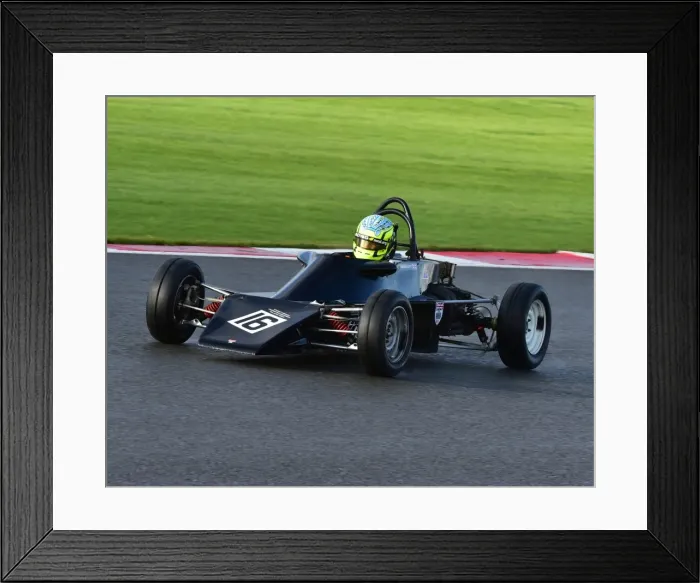 Framed Print : CM5 7492 Aaron Scott, Van Diemen RF78 Framed Print : CM5 7492 Aaron Scott, Van Diemen RF78