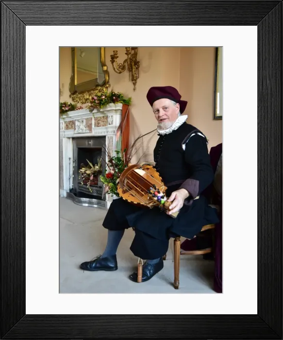 Framed Print : CM5 8195 Hurdy Gurdy, Vielle a Roue Framed Print : CM5 8195 Hurdy Gurdy, Vielle a Roue