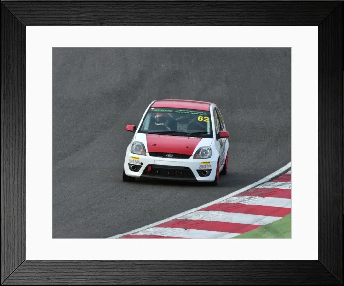Framed Print : CM5 5359 Robbie Parks, Swift SC95, Matt Dunne, Crossle 35F