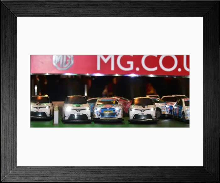 Framed Print : CM5 8525 MG, BTCC, MG6 Framed Print : CM5 8525 MG, BTCC, MG6