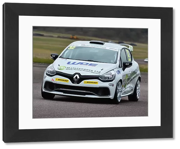 CM5 9509 Charlie Ladell, Renault Clio