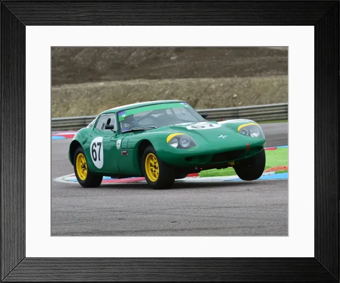 Framed Print : CM6 8049 Andrew Smith, Marcos 1800GT