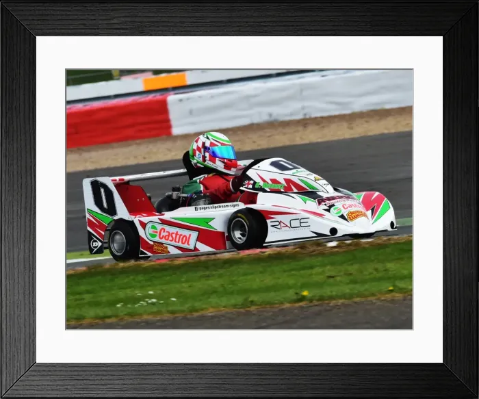 Framed Print : CM7 2712 Gavin Bennett Framed Print : CM7 2712 Gavin Bennett