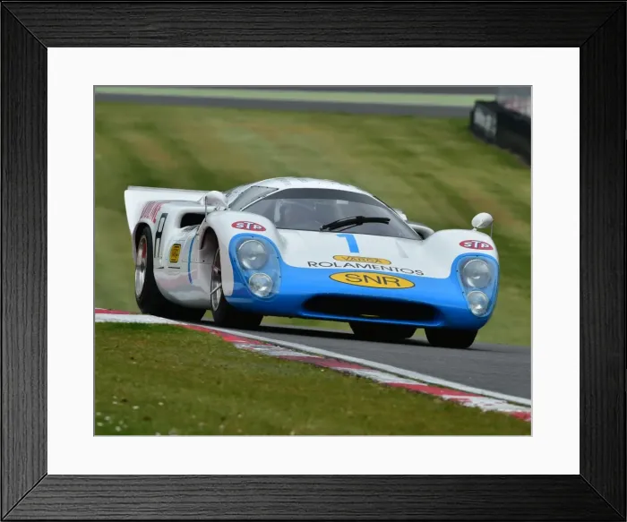 Framed Print : CM7 7493 Leo Voyazides, Simon Hadfield, Lola T70 MK3 B Framed Print : CM7 7493 Leo Voyazides, Simon Hadfield, Lola T70 MK3 B