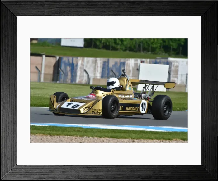 Framed Print : CM8 0108 Mark Hulme, Toj Modus M1 Framed Print : CM8 0108 Mark Hulme, Toj Modus M1