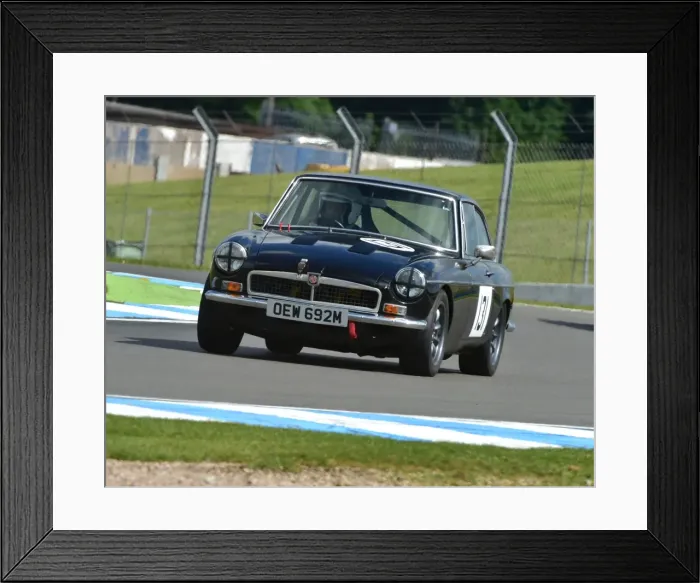 Framed Print : CM8 0135 Mark Bennett, MGB GT Framed Print : CM8 0135 Mark Bennett, MGB GT