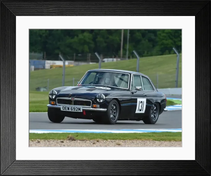 Framed Print : CM8 0207 Mark Bennett, MGB GT Framed Print : CM8 0207 Mark Bennett, MGB GT