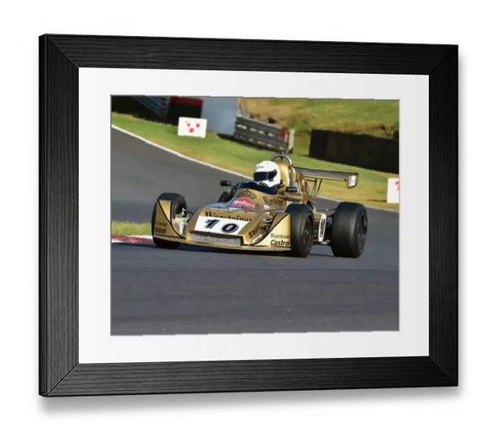 Framed Print : CM9 1477 Mark Hulme, Toj Modus M1 Framed Print : CM9 1477 Mark Hulme, Toj Modus M1
