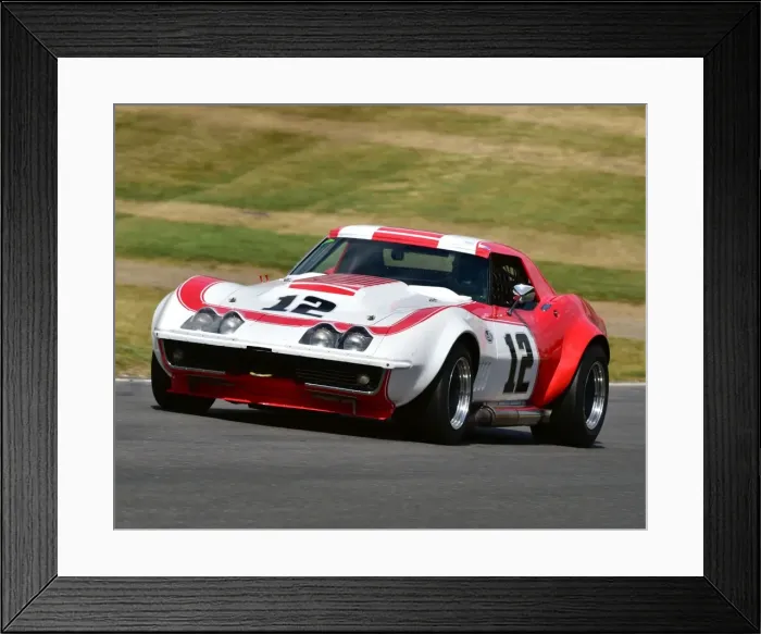 Framed Print : CM9 0728 Peter Hallford, Stephen Treherne, Chevrolet Corvette Framed Print : CM9 0728 Peter Hallford, Stephen Treherne, Chevrolet Corvette