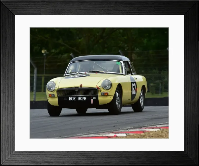 Framed Print : CM9 3246 Nigel Murgatroyd, MG B, BOE 162 B Framed Print : CM9 3246 Nigel Murgatroyd, MG B, BOE 162 B