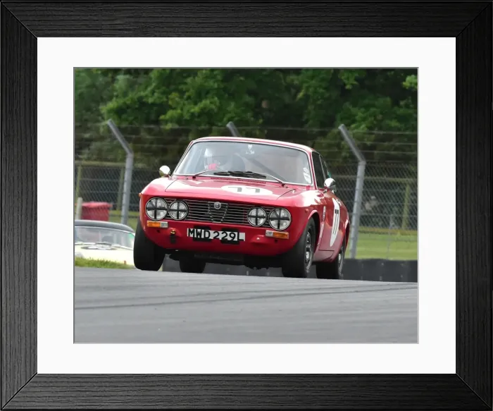 Framed Print : CM9 3271 Simon Holmesmith, Alfa Romeo 2000 GTV Framed Print : CM9 3271 Simon Holmesmith, Alfa Romeo 2000 GTV