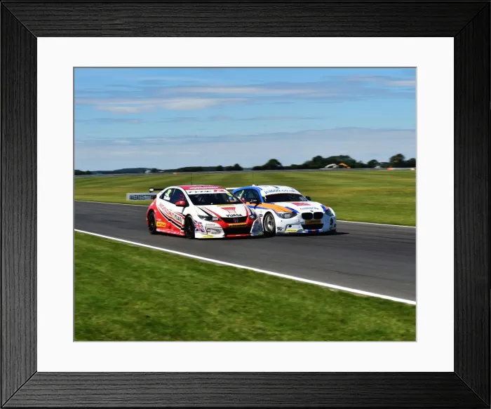 Framed Print : CM9 7684 Gordon Shedden, Honda Civic Type R, Sam Tordoff, BMW 125i M Sport Framed Print : CM9 7684 Gordon Shedden, Honda Civic Type R, Sam Tordoff, BMW 125i M Sport