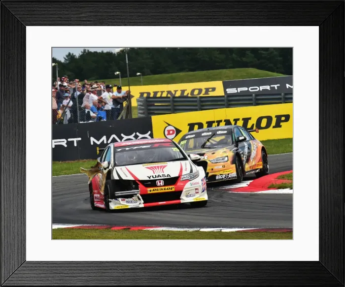 Framed Print : CM9 7974 Matt Neal, Honda Civic Type R Framed Print : CM9 7974 Matt Neal, Honda Civic Type R