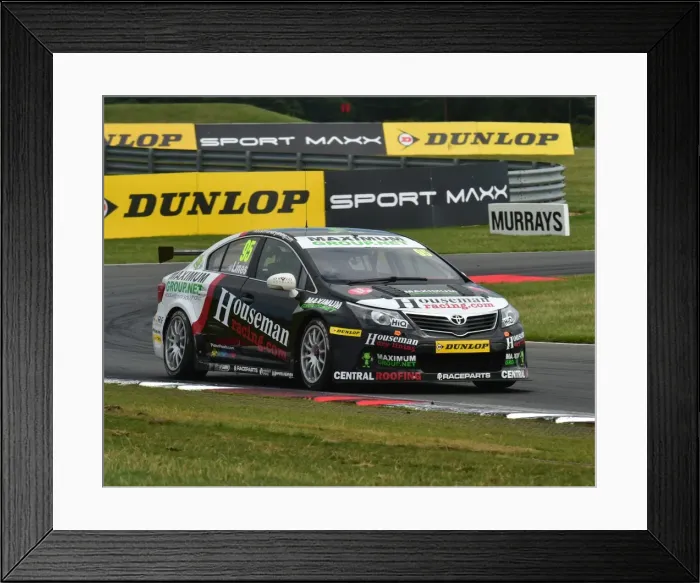 Framed Print : CM9 7999 Stuart Lines, Toyota Avensis Framed Print : CM9 7999 Stuart Lines, Toyota Avensis