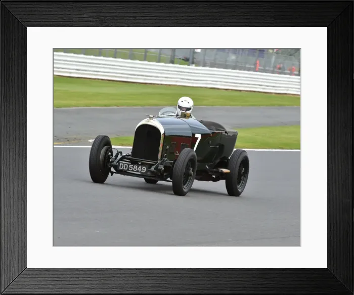 Framed Print : CM9 6115 Ewen Getley, Bentley 3-4Aoe Framed Print : CM9 6115 Ewen Getley, Bentley 3-4Aoe
