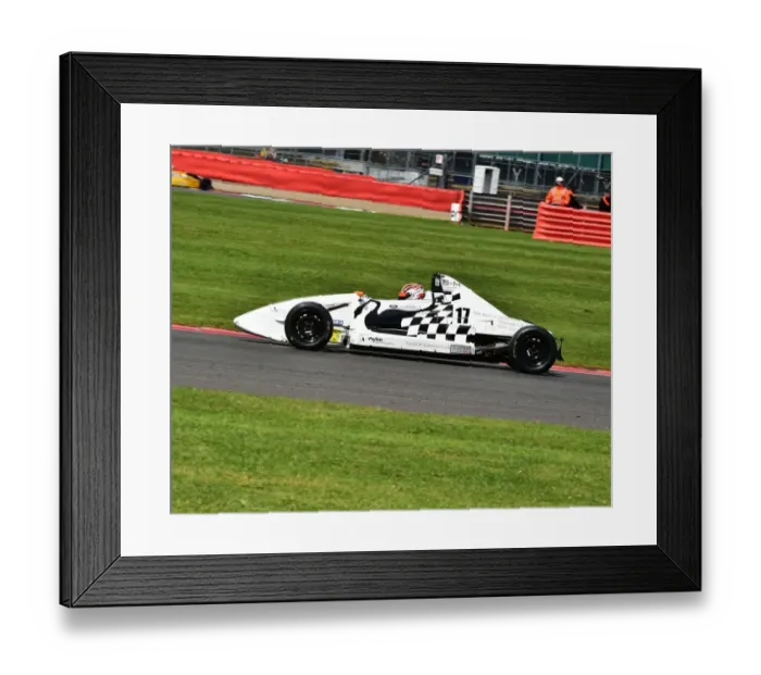 Framed Print : CM9 9215 Tom McArthur, Van Diemen LA10 Framed Print : CM9 9215 Tom McArthur, Van Diemen LA10