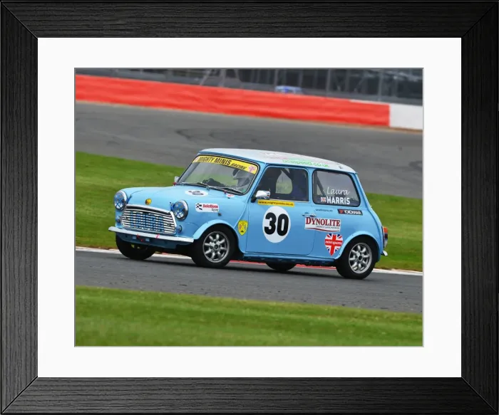 Framed Print : CJ6 0096 Laura Harris, Mighty Mini Framed Print : CJ6 0096 Laura Harris, Mighty Mini