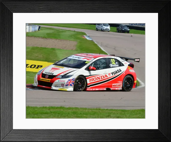 Framed Print : CJ6 1348 Gordon Shedden, Honda Civic Type R Framed Print : CJ6 1348 Gordon Shedden, Honda Civic Type R
