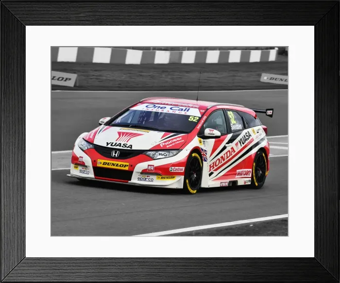 Framed Print : CM1 0390 Gordon Shedden, Honda Civic Tourer Framed Print : CM1 0390 Gordon Shedden, Honda Civic Tourer