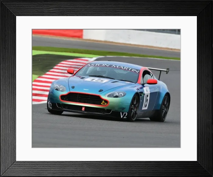 Framed Print : CJ6 3186 Geoffrey Lewis, Aston Martin V8 Vantage Framed Print : CJ6 3186 Geoffrey Lewis, Aston Martin V8 Vantage