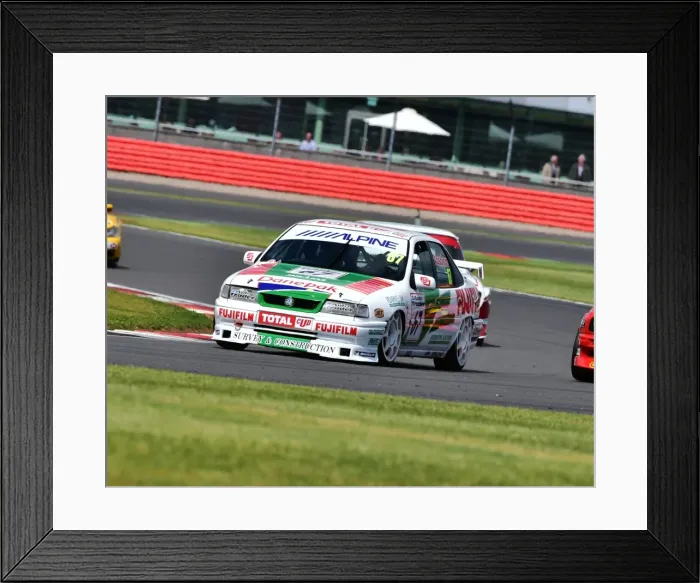 Framed Print : CM9 4508 Tony Absolom, Vauxhall Cavalier Framed Print : CM9 4508 Tony Absolom, Vauxhall Cavalier