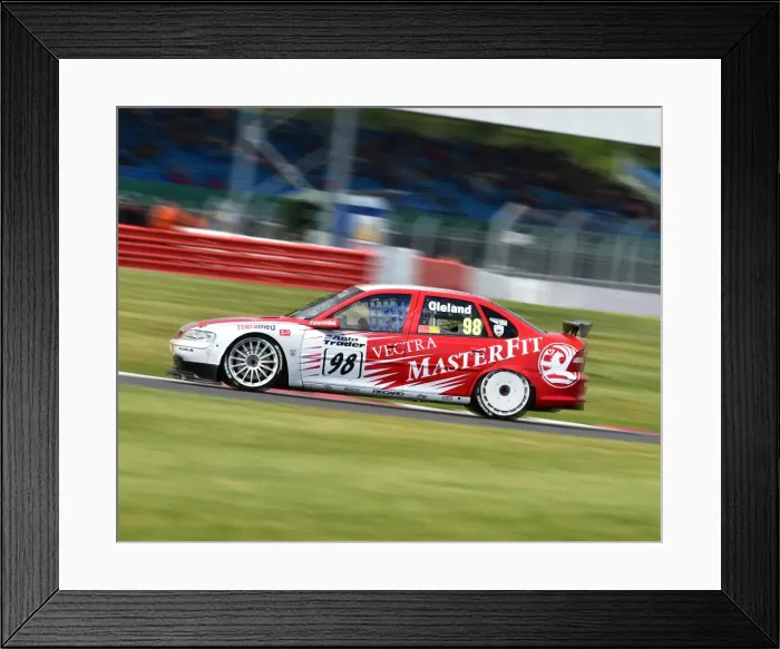Framed Print : CM9 4536 John Cleland, Vauxhall Vectra Framed Print : CM9 4536 John Cleland, Vauxhall Vectra