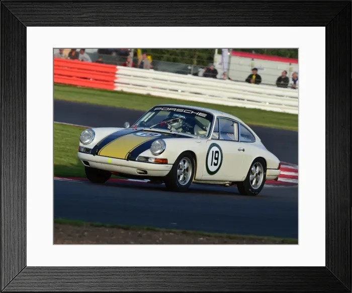 Framed Print : CM9 5136 Phil Hindley, Porsche 911 Framed Print : CM9 5136 Phil Hindley, Porsche 911
