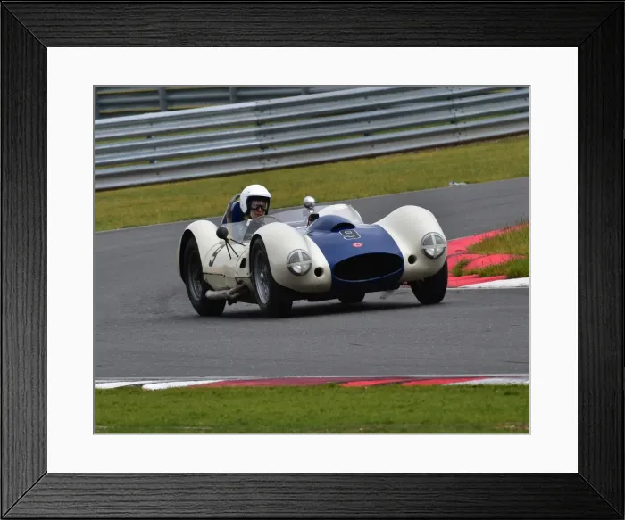Framed Print : CM8 5310 Julian Majzub, Sadler Mk3