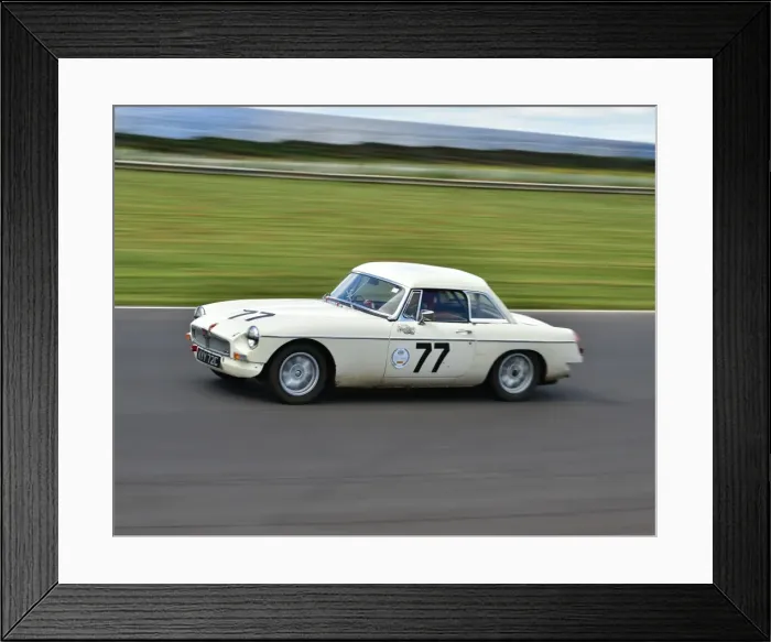 Framed Print : CM12 7335 Jeremy Mortimer, MG B Framed Print : CM12 7335 Jeremy Mortimer, MG B