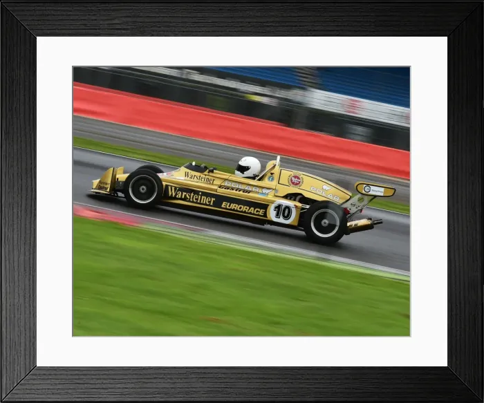 Framed Print : CM13 2660 Mark Hulme, Toj Modus M Framed Print : CM13 2660 Mark Hulme, Toj Modus M