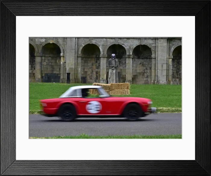 Framed Print : CM13 5517 Clive Letherby, Triumph TR6 Framed Print : CM13 5517 Clive Letherby, Triumph TR6