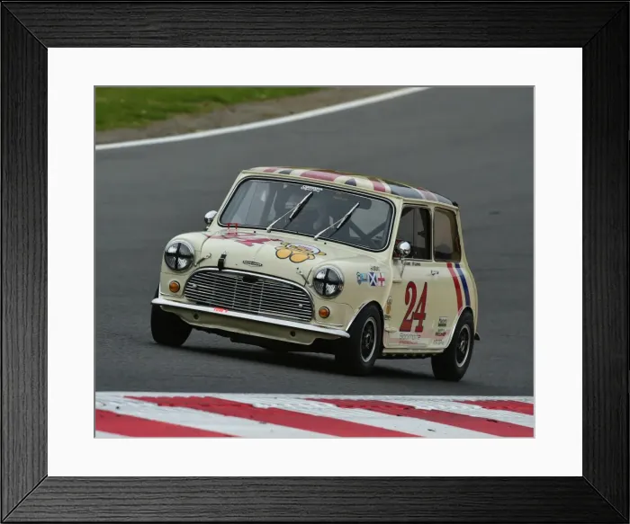 Framed Print : CM13 4259 Jonathan Lewis, Austin Mini Cooper S Framed Print : CM13 4259 Jonathan Lewis, Austin Mini Cooper S