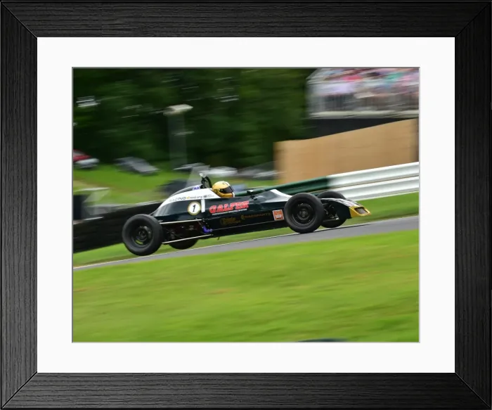 Framed Print : CM15 0897 Mike Gardner, Crossle 32F Framed Print : CM15 0897 Mike Gardner, Crossle 32F