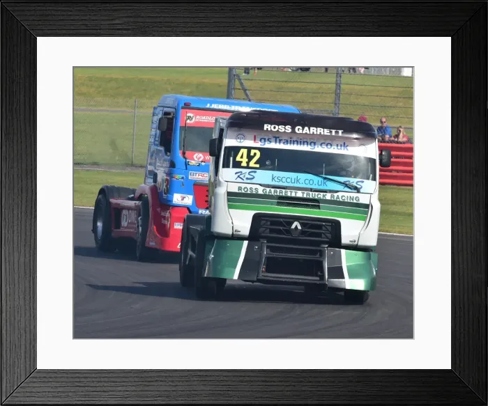 Framed Print : CM15 7129 Luke Garrett, Renault T Range Framed Print : CM15 7129 Luke Garrett, Renault T Range
