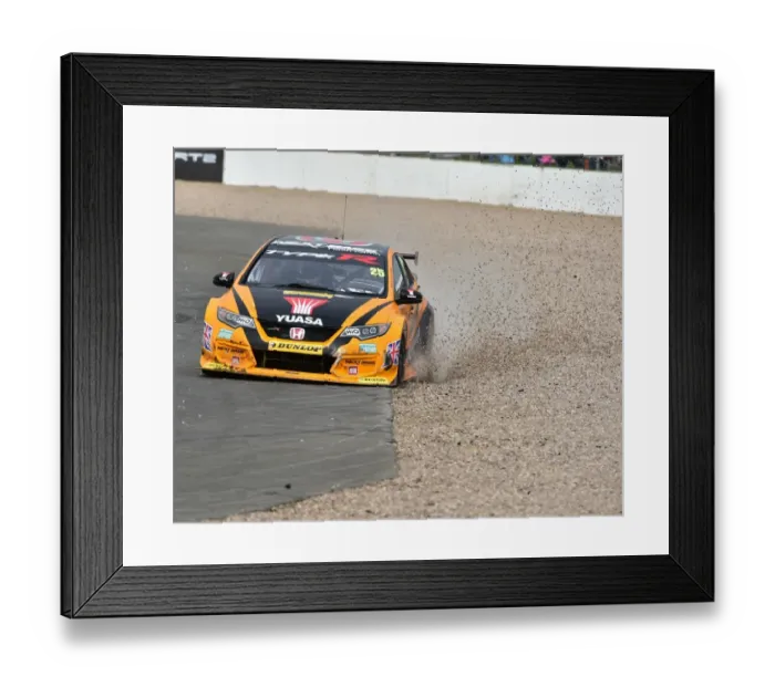 Framed Print : CM16 4684 Matt Neal, Honda Civic Type R Framed Print : CM16 4684 Matt Neal, Honda Civic Type R