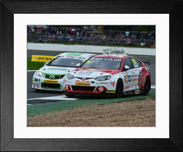 Framed Print : CM16 5877 Ashley Sutton, MG6 GT, Rob Austin, Toyota Avensis Framed Print : CM16 5877 Ashley Sutton, MG6 GT, Rob Austin, Toyota Avensis