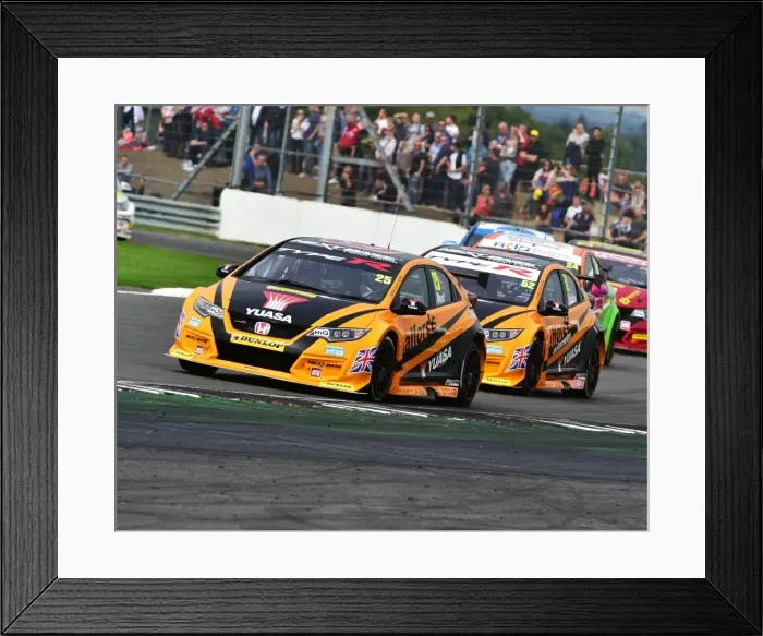 Framed Print : CM16 4628 Matt Neal, Gordon Shedden, Honda Civic Type R Framed Print : CM16 4628 Matt Neal, Gordon Shedden, Honda Civic Type R