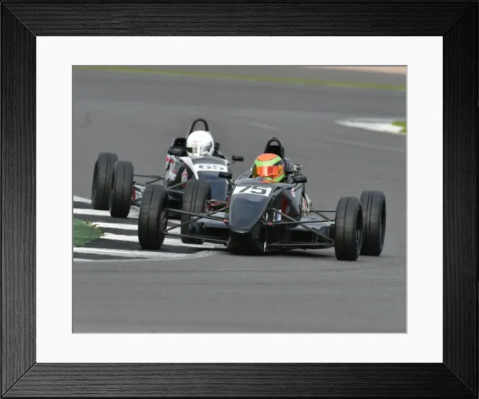 Framed Print : CM17 1076 Geoff Richardson, Van Diemen RF03 Framed Print : CM17 1076 Geoff Richardson, Van Diemen RF03