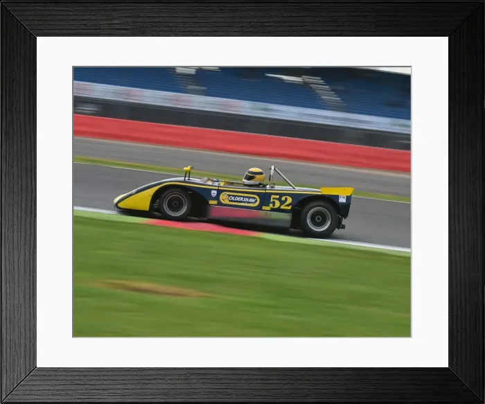 Framed Print : CM15 2948 Robert Oldershaw, Lola T212 Framed Print : CM15 2948 Robert Oldershaw, Lola T212