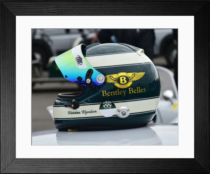 Framed Print : CM15 1432 Katarina Kyvalova, Jaguar E-Type