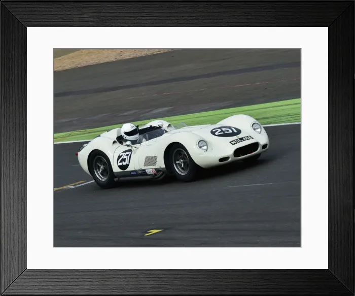 Framed Print : CM15 1352 Mark Lewis, Jamie McIntyre, Lister Knobbly Framed Print : CM15 1352 Mark Lewis, Jamie McIntyre, Lister Knobbly