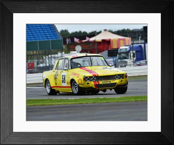 Framed Print : CM15 3822 Andrew Strachan, Rover P6